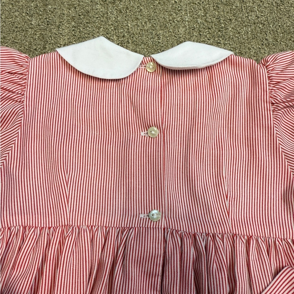 Vive La Fete: Girls Red / White Hand Smocked Holiday Elf Dress, Size 4 - Picture 6 of 10